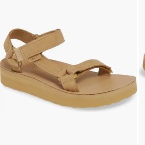 Tevas Midform Universal Leather 8 desert sand tan